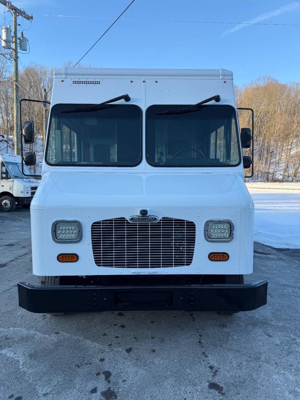 2021 Freightliner MT45 image 2