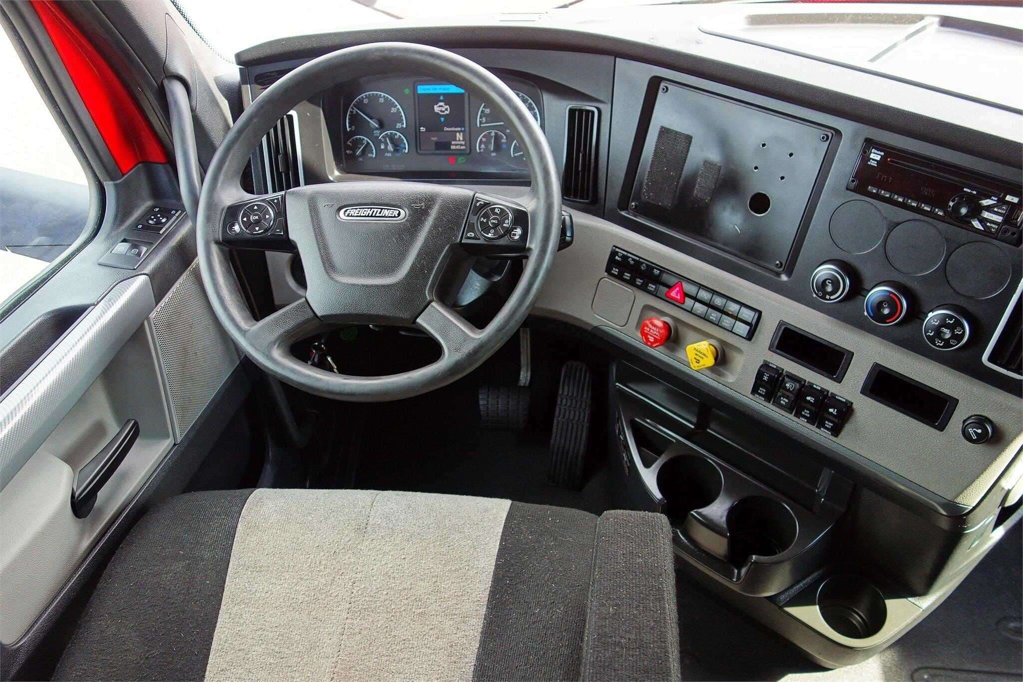 2022 Freightliner Cascadia 126 image 3