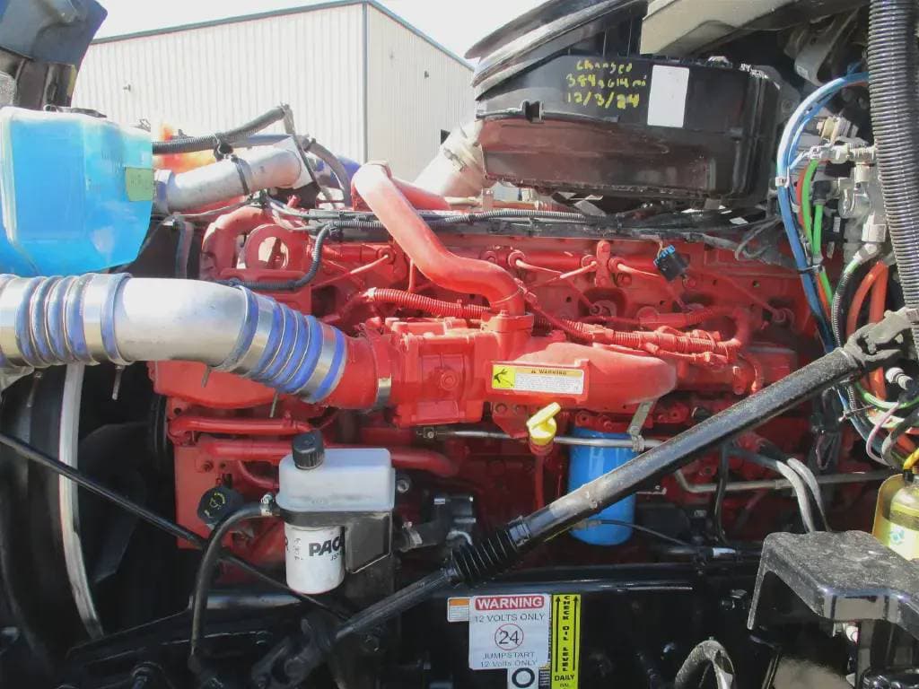 2022 Peterbilt 579 image 5