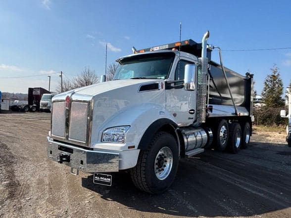 2025 Kenworth T880 image 6