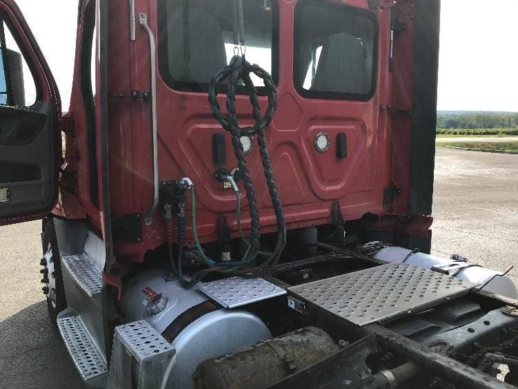 2018 Freightliner Cascadia image 3