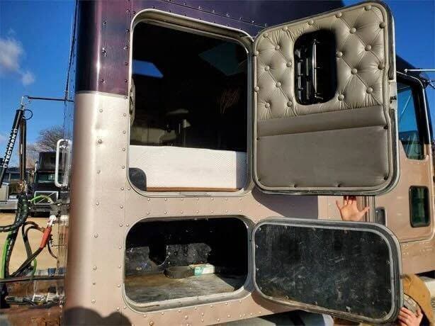 2005 KENWORTH W900 image 10