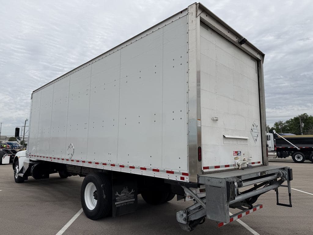 Used 2021 KENWORTH T270 image 11