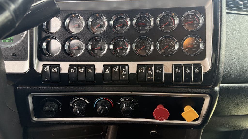 Used 2022 KENWORTH W900L image 14