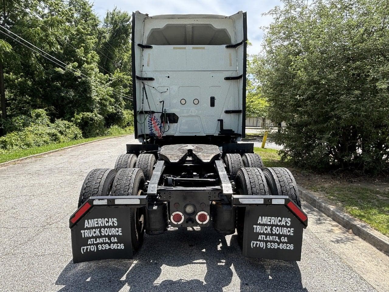 2018 International LT625 image 9