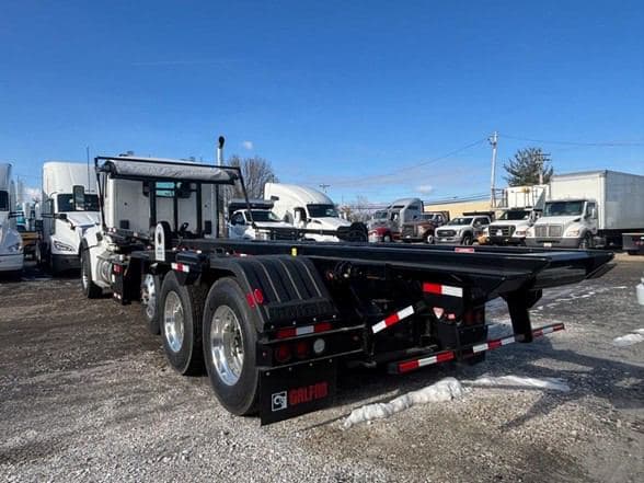 2025 Kenworth T880 image 5
