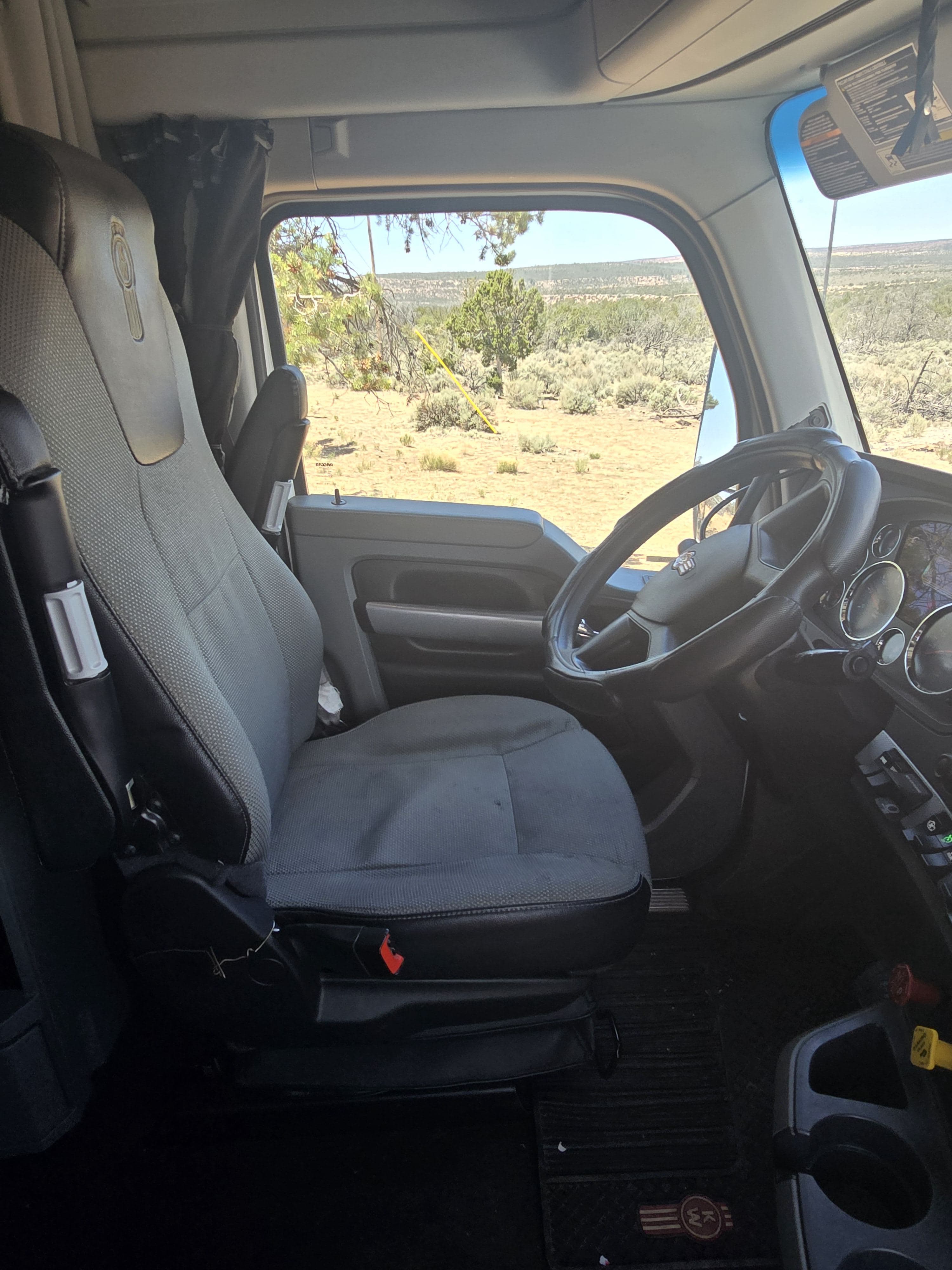 2020 Kenworth T680 image 9