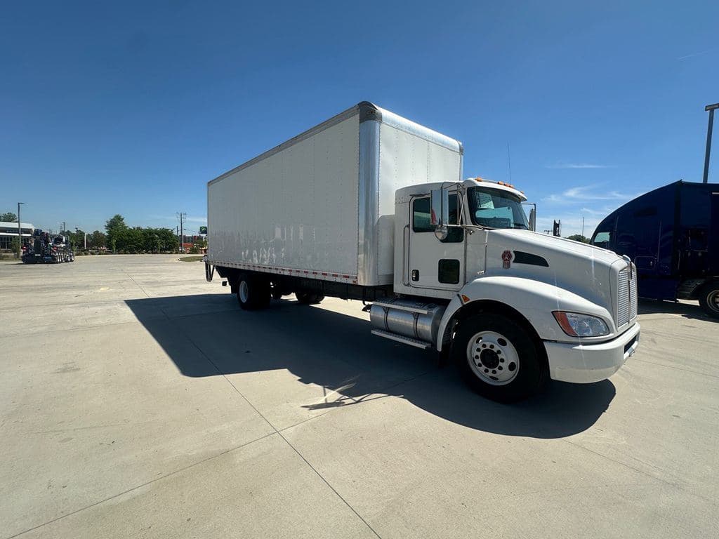 Used 2022 KENWORTH T270 image 10