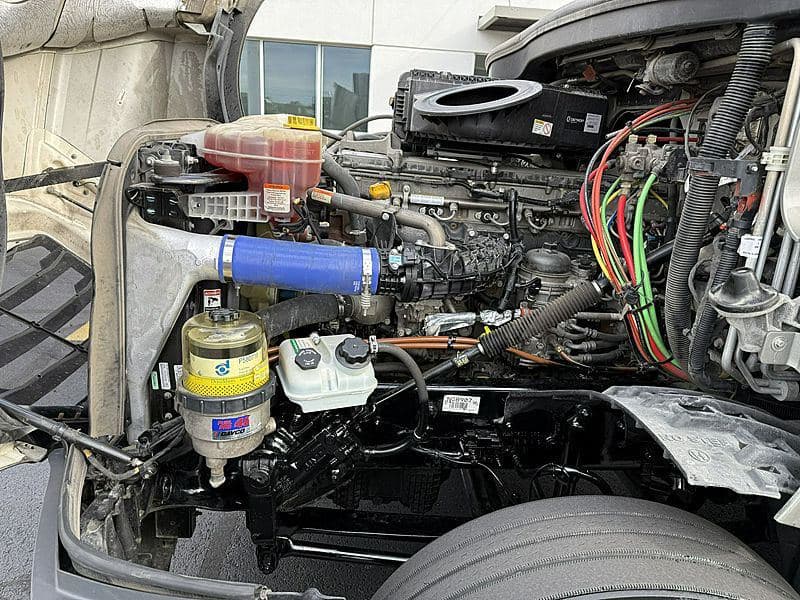 2022 FREIGHTLINER CASCADIA 126 image 10