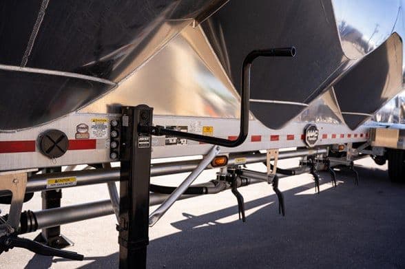 2025 Mac Trailer Mfg 1650 Cft image 8