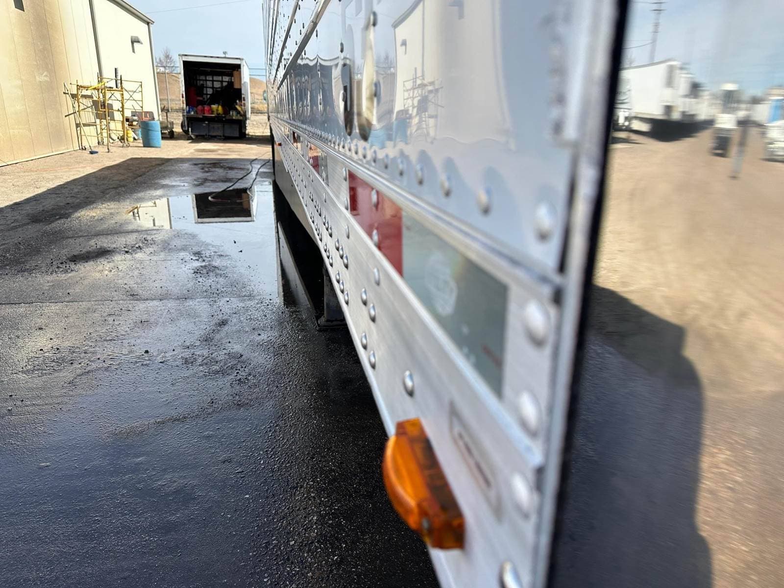 2021 Utility 53` Dry Van image 3