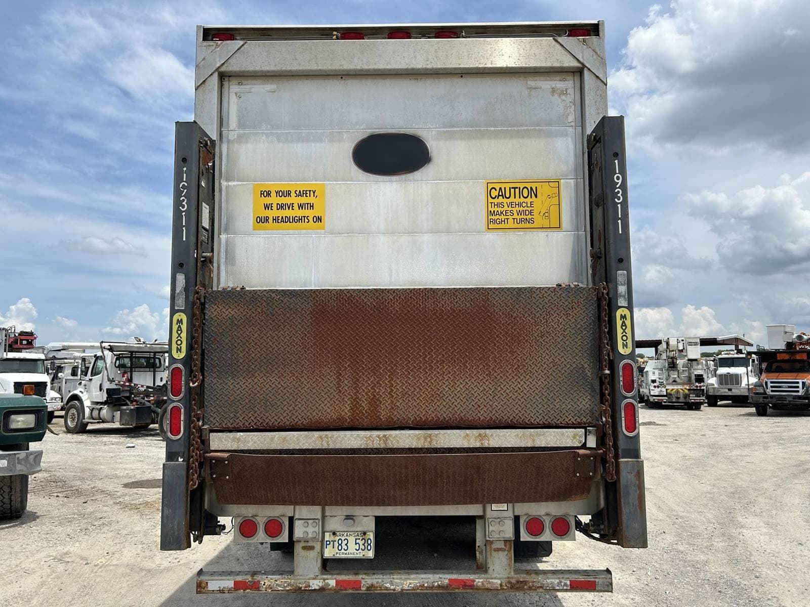 2009 Great Dane 48 ft Reefer Trailer - Sliding Axle, Roll up Door, Liftgate, Carrier image 7