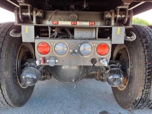 2025 Kenworth T880 image 34