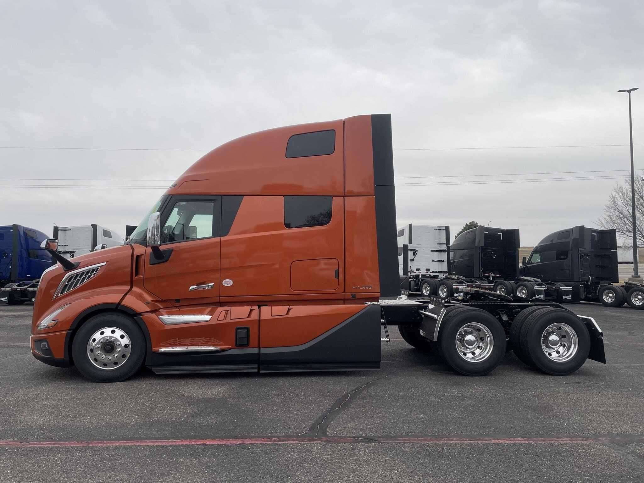 2026 Volvo NEW VNL image 7