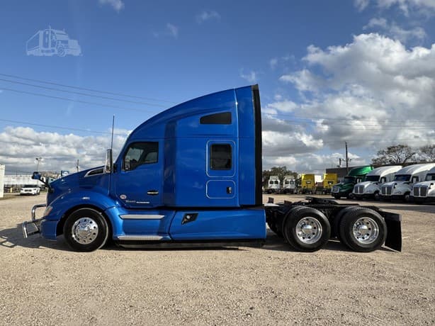 2021 Kenworth T680 image 8