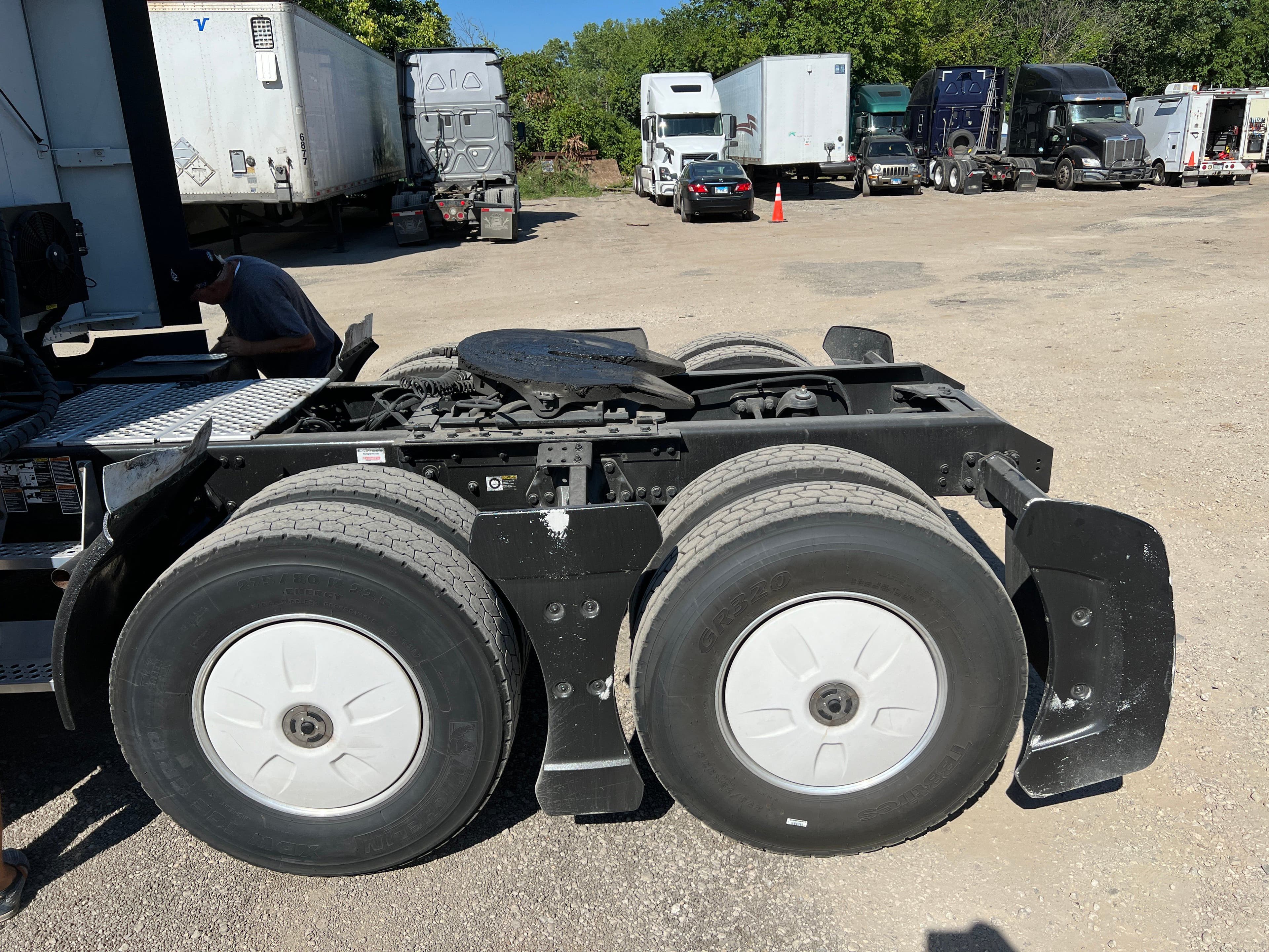 2020 Kenworth T680 image 6