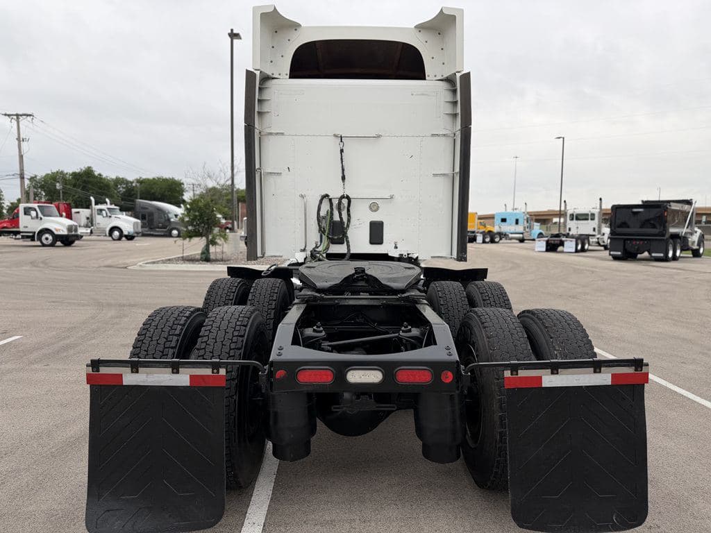 Used 2019 PETERBILT 579 image 11