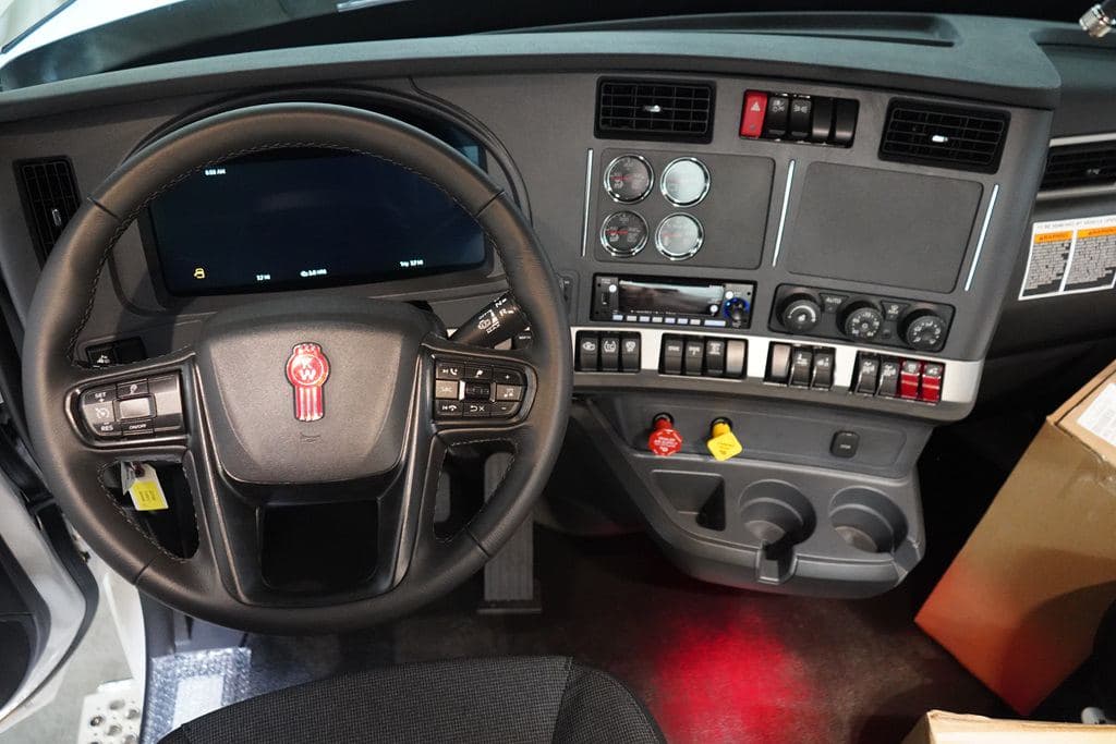 New 2026 KENWORTH W990 image 2