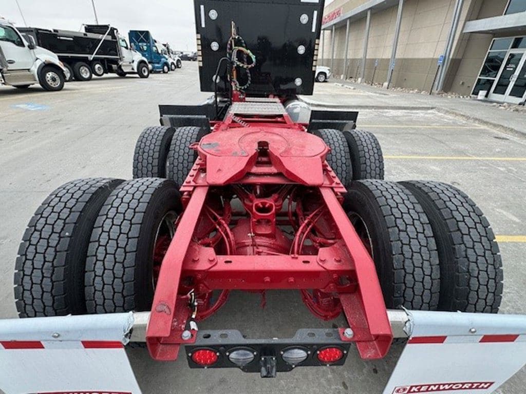 New 2026 KENWORTH W900 image 7