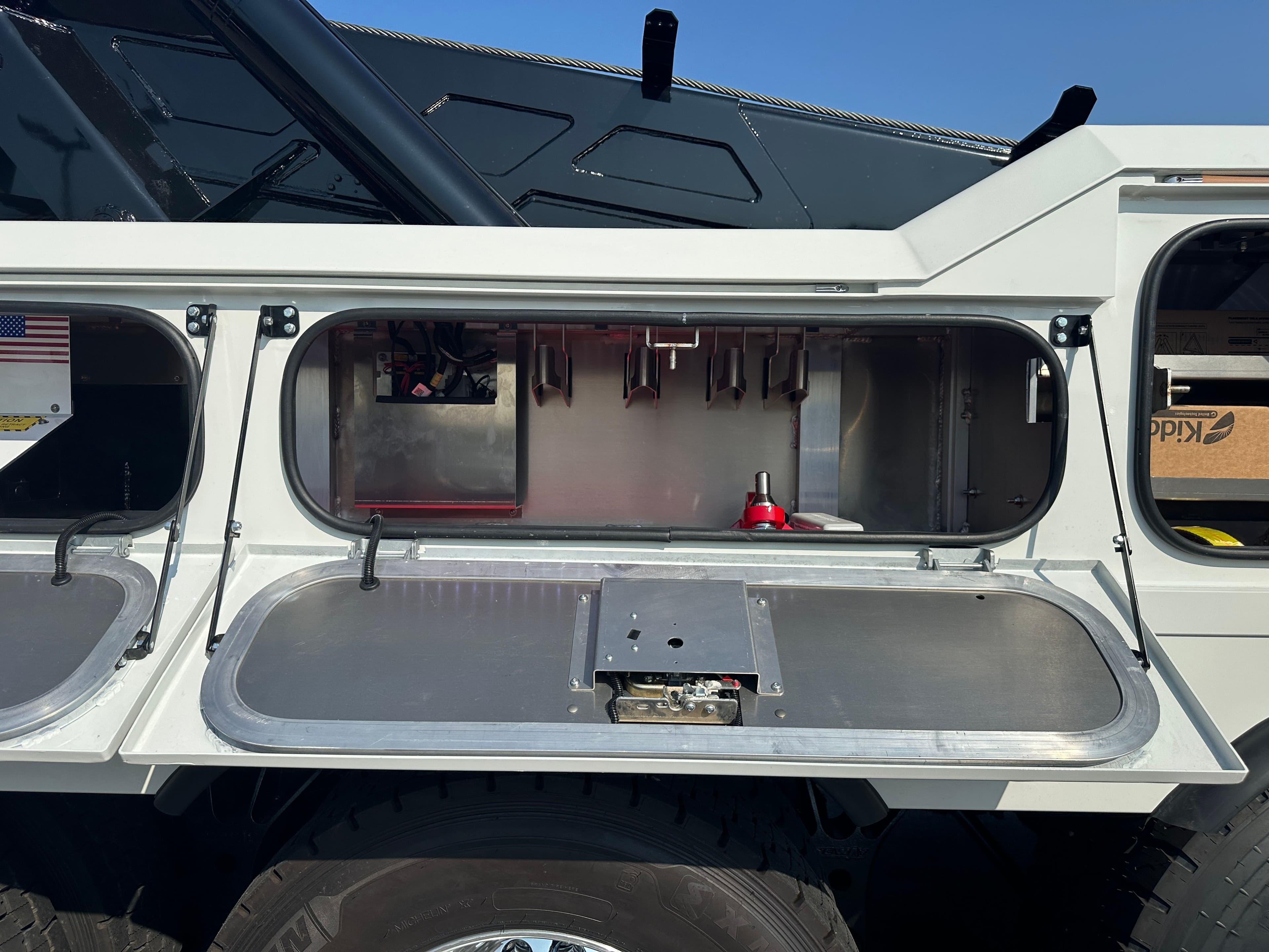 2025 Kenworth T880 WITH A CENTURY 9055XL image 25