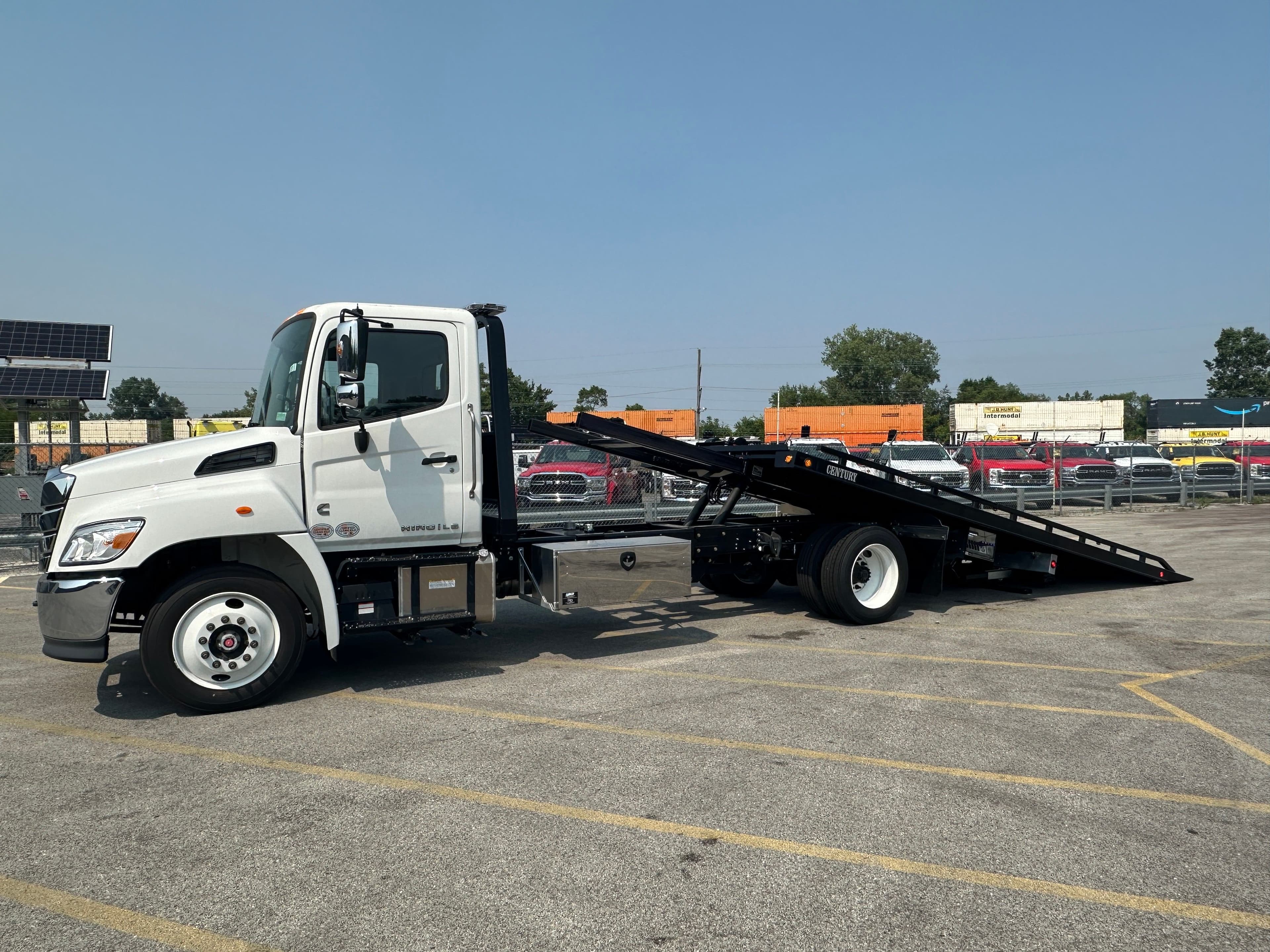 2025 Hino L6 WITH A CENTURY 21.5' STEEL CARRIER  (SK#: 6244C) image 15