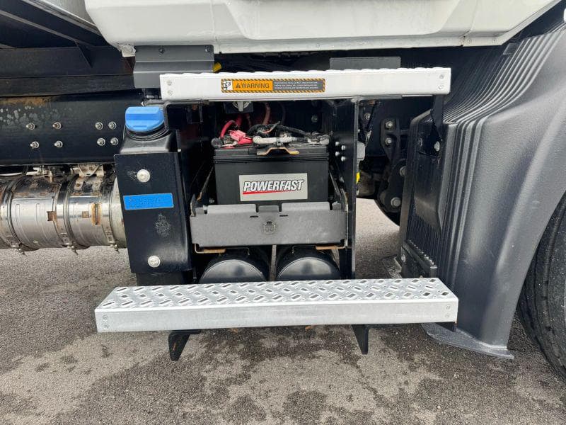 2021 Mack AN64T image 18