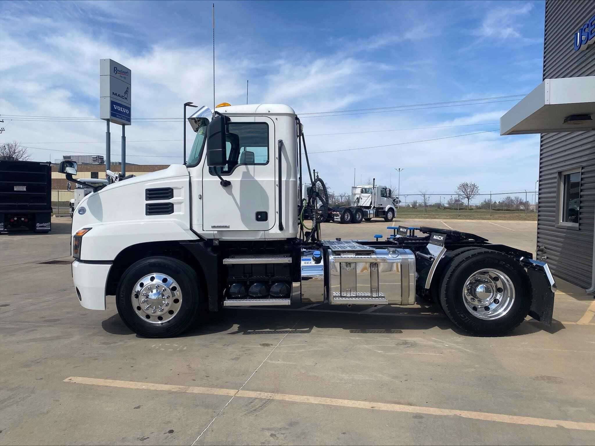 Used 2021 MACK ANTHEM Conventional - Day Cab in Oklahoma City, OK image 7