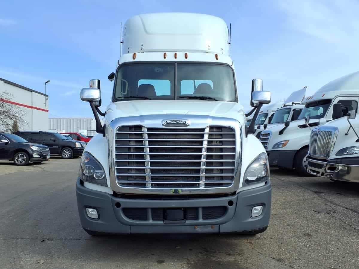 Used 2017 FREIGHTLINER Conventional - Day Cab - CASCADIA 125 For Sale image 1