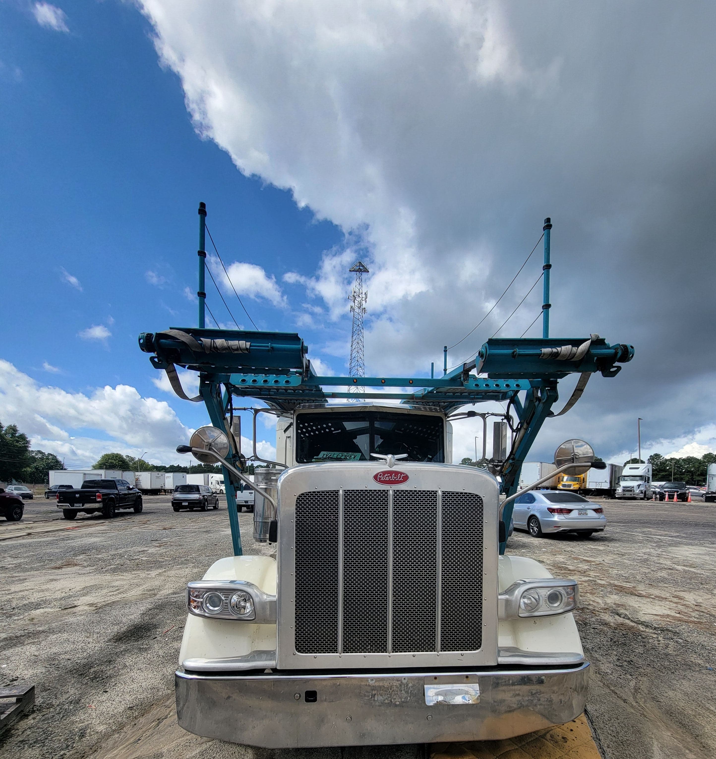 2019 Peterbilt 389 Car Hauler image 6