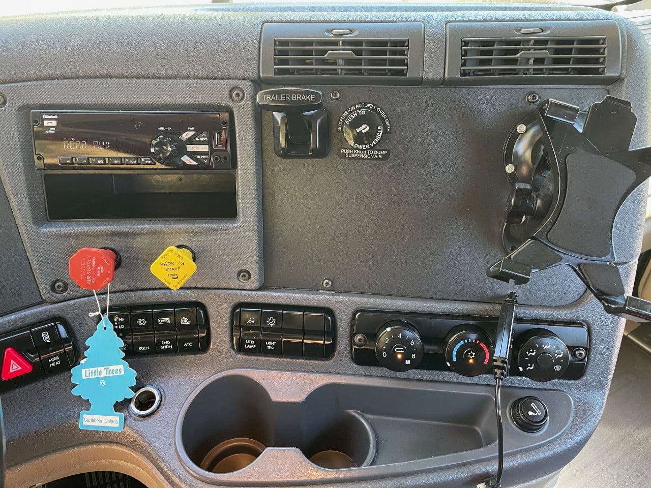 2019 Freightliner Cascadia 125 image 23