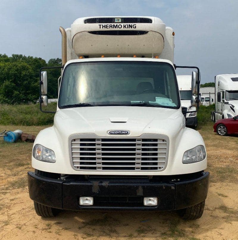 2019 Freightliner M2-106 image 2