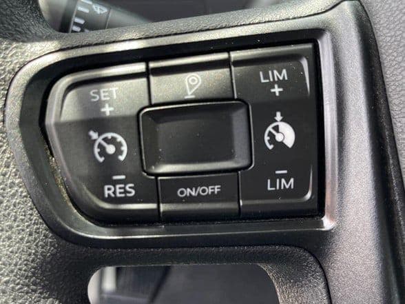 2025 Kenworth T880 image 14