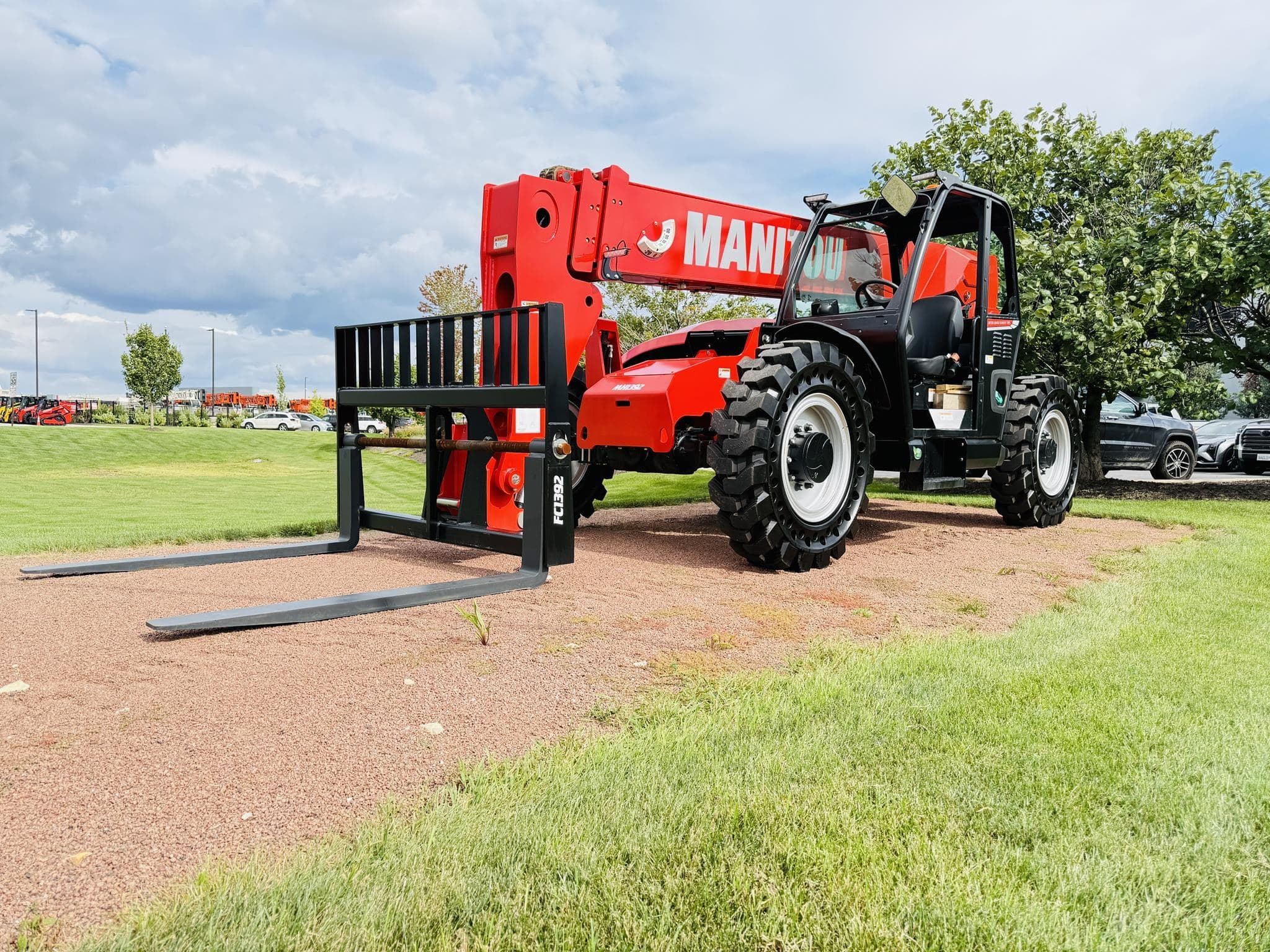 2025 MANITOU MTA842 MH1392 image 12