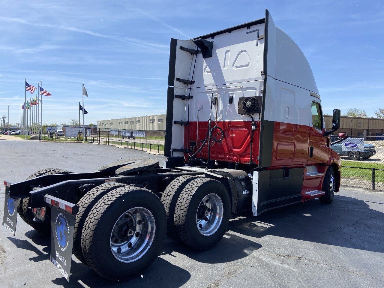 2020 FREIGHTLINER PE116064ST Tandem Axle Sleeper image 5