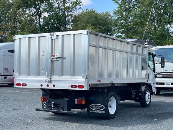 2024 Isuzu NRR image 4