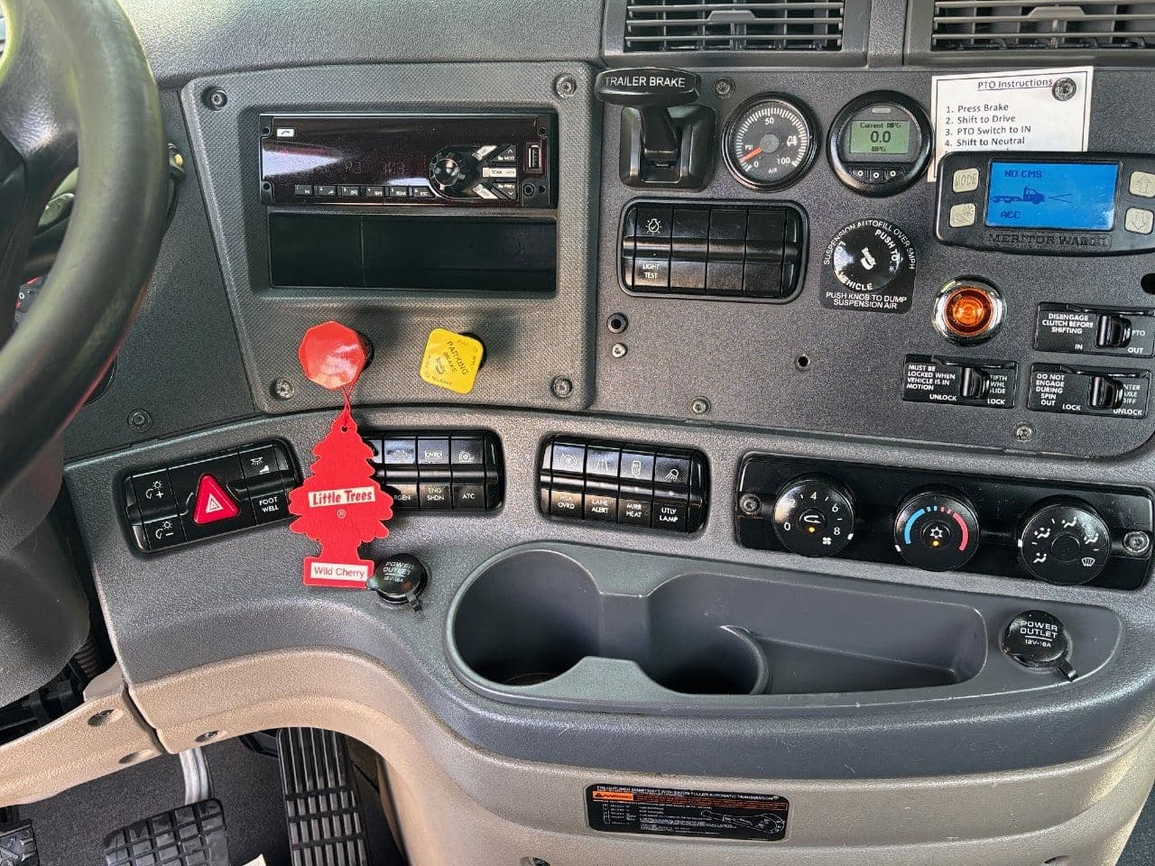 2019 Freightliner Cascadia 113 image 22