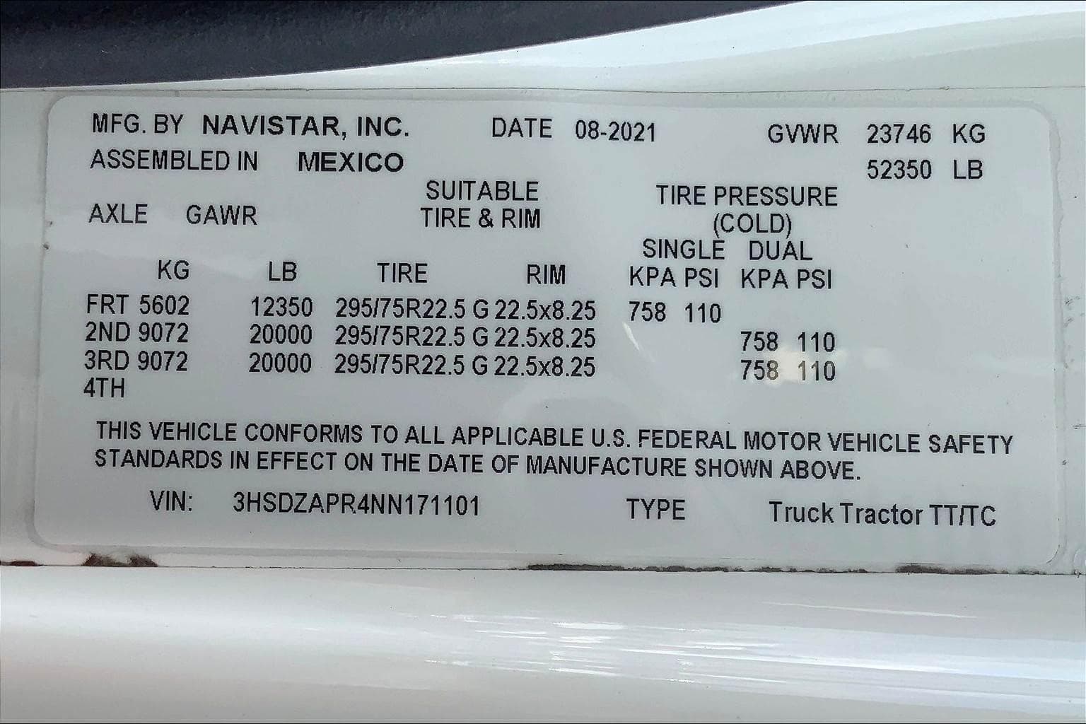 2022 International LT625 Sleeper Semi Truck - 56" Hi Rise Sleeper, Cummins 400HP, 12 Speed image 13