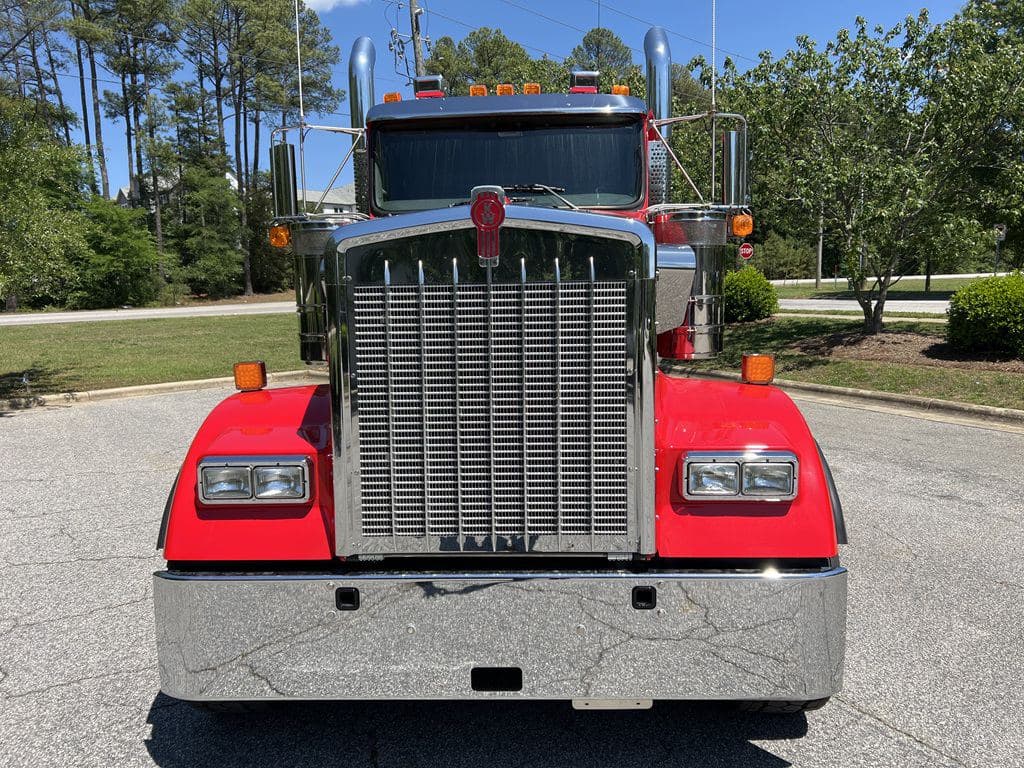 New 2026 KENWORTH W900L image 5