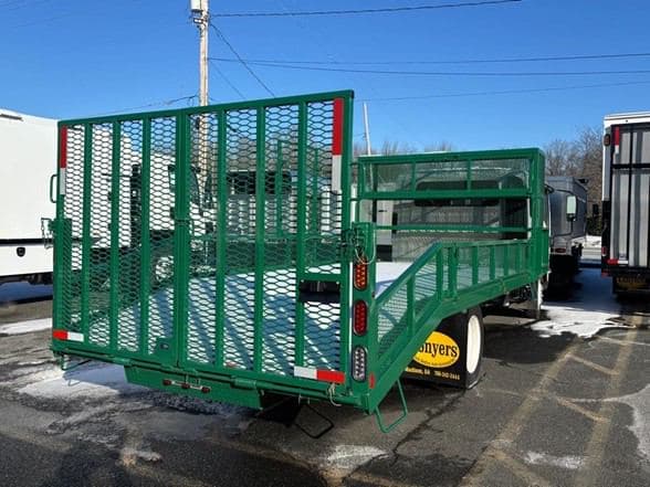 2024 Isuzu NPR HD image 4