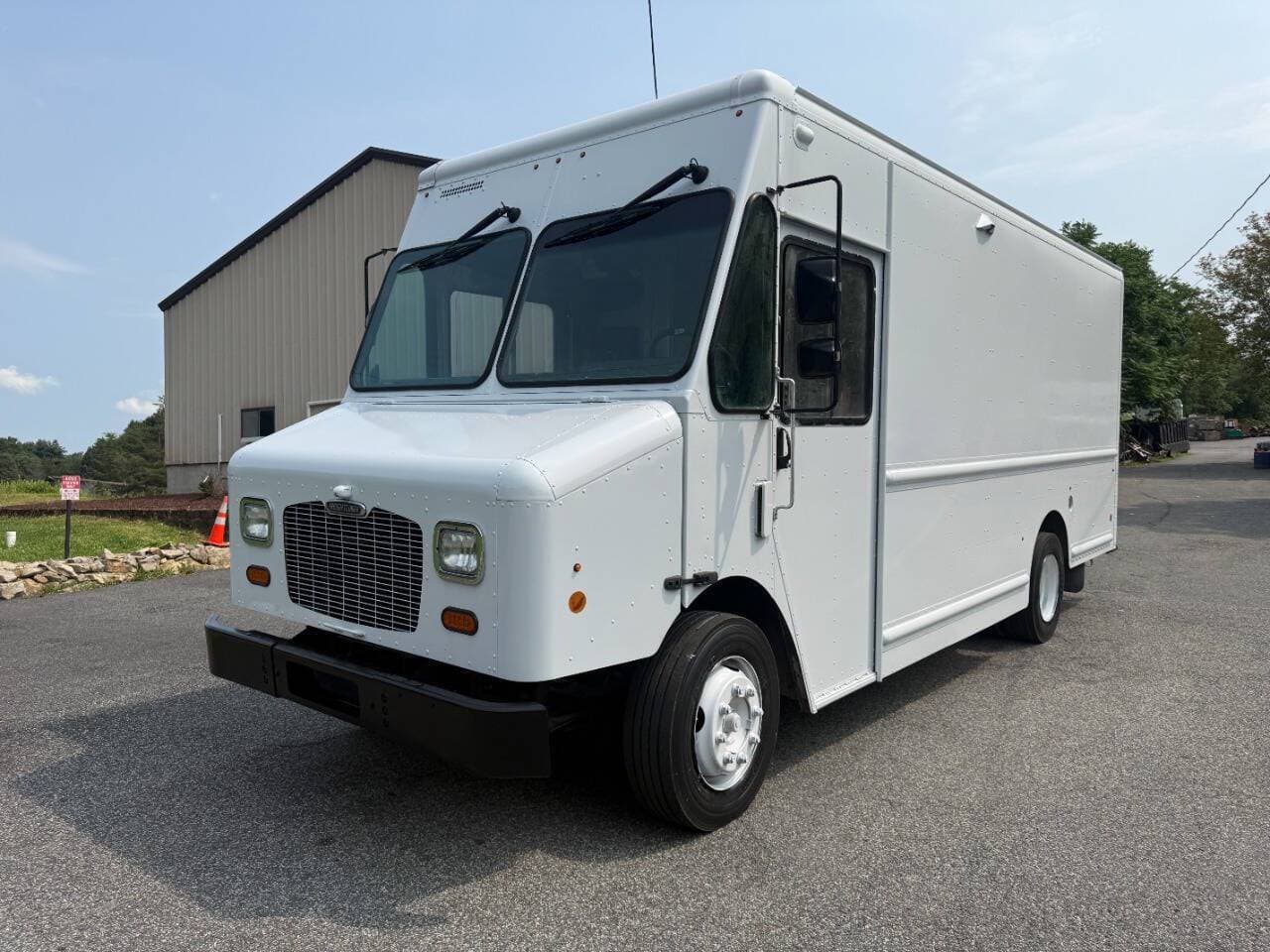 2020 Freightliner MT45 image 1