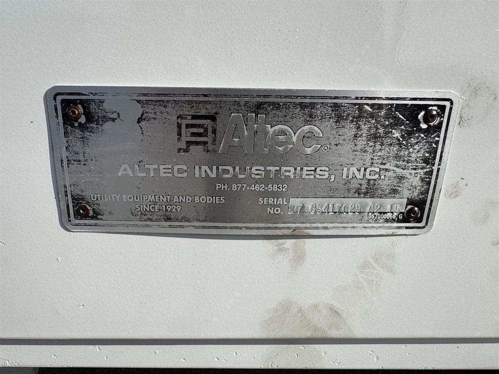 2015 Freightliner M2 106 image 19