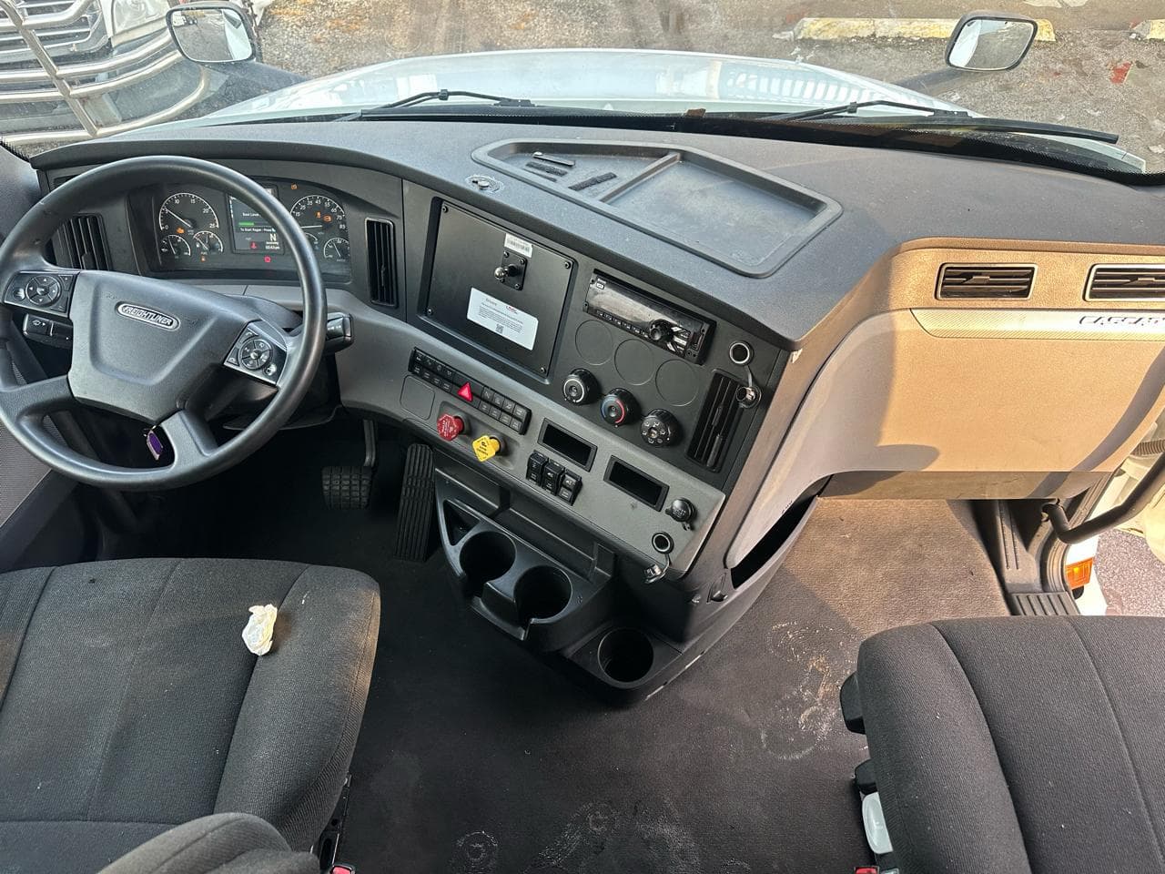 2021 Freightliner Cascadia image 7