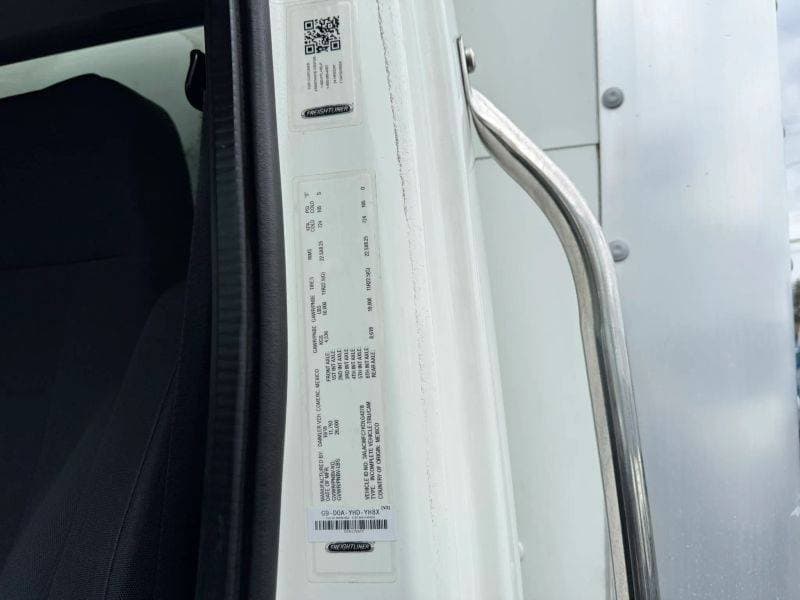 2019 Freightliner M2 106 image 33