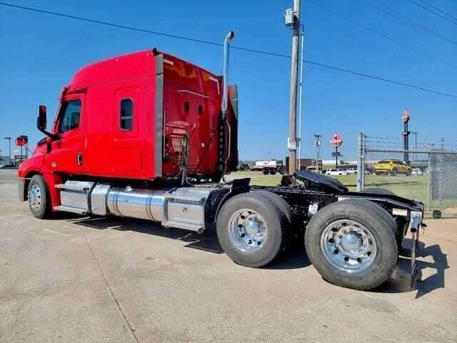 2024 Freightliner Cascadia image 5