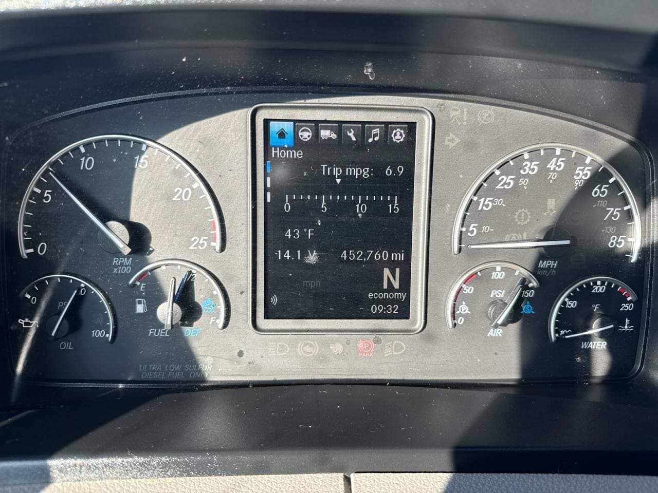 2022 Freightliner Cascadia 126 image 10