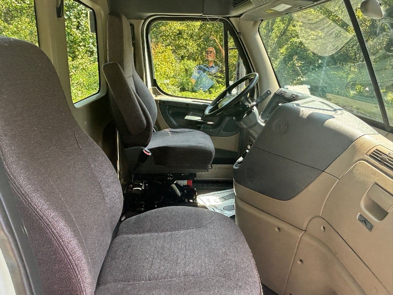 2019 Freightliner Cascadia 113 image 28