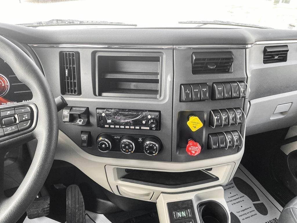 2024 Peterbilt 567 image 7