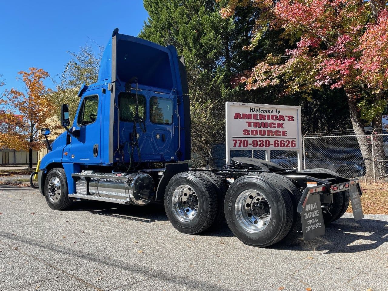 2020 Freightliner Cascadia 125 image 4