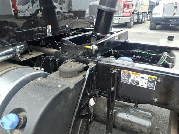 2026 Kenworth T880 image 10