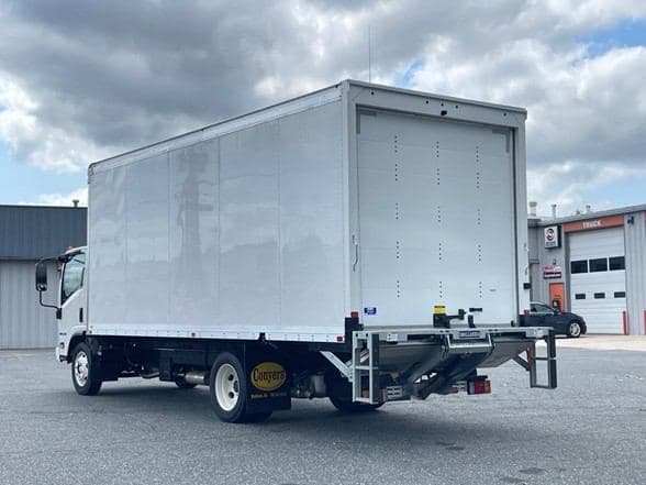 2025 Isuzu NRR image 14